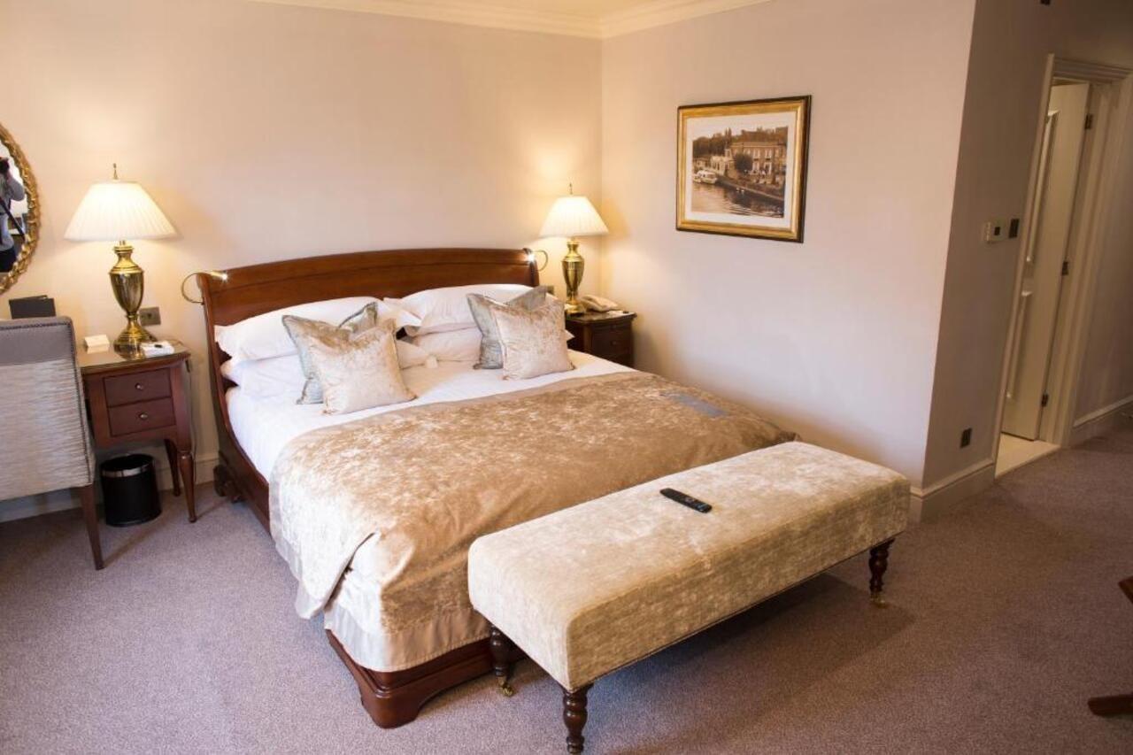 Hotel Macdonald Compleat Angler à Marlow  Extérieur photo