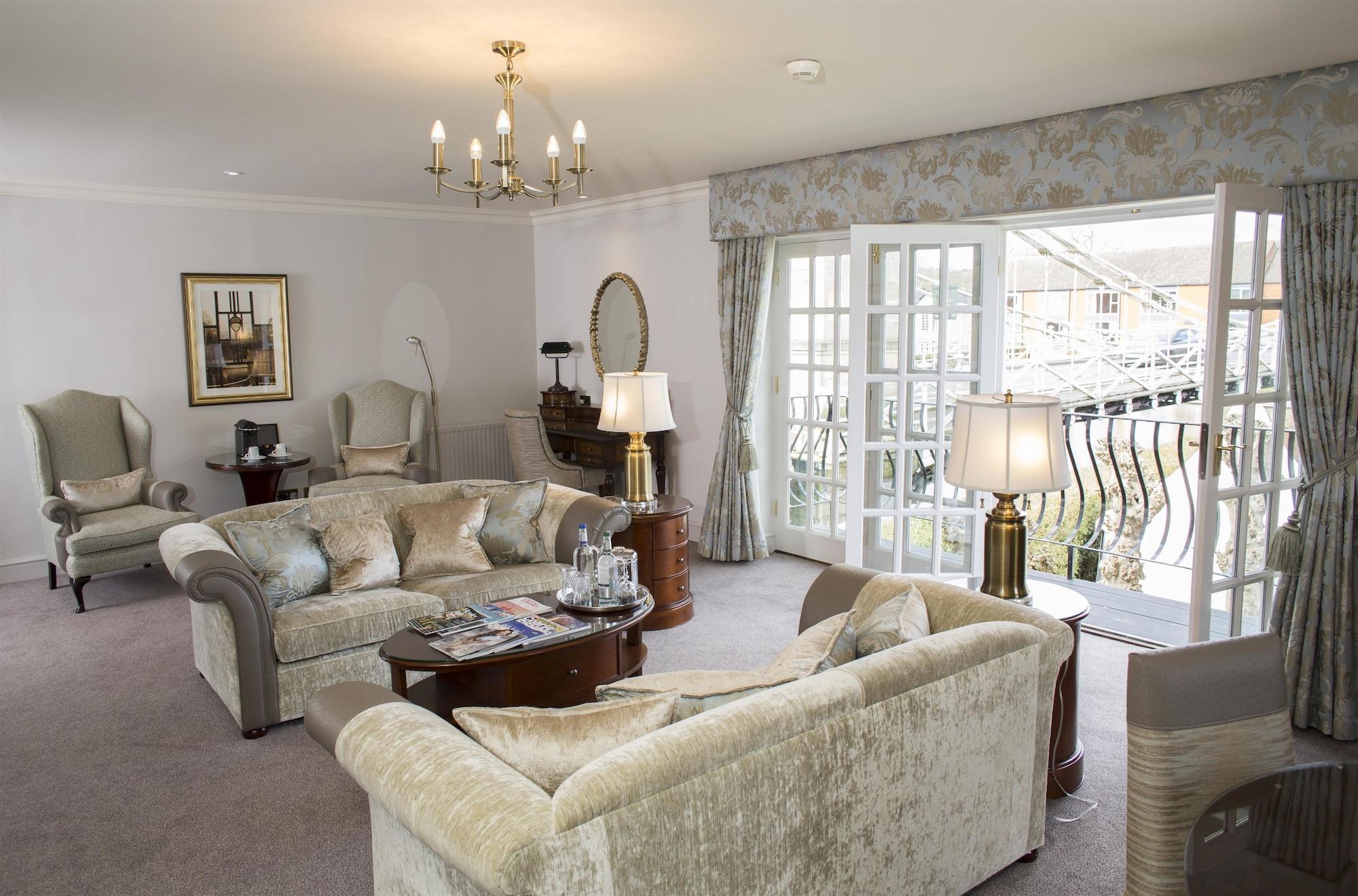 Hotel Macdonald Compleat Angler à Marlow  Extérieur photo