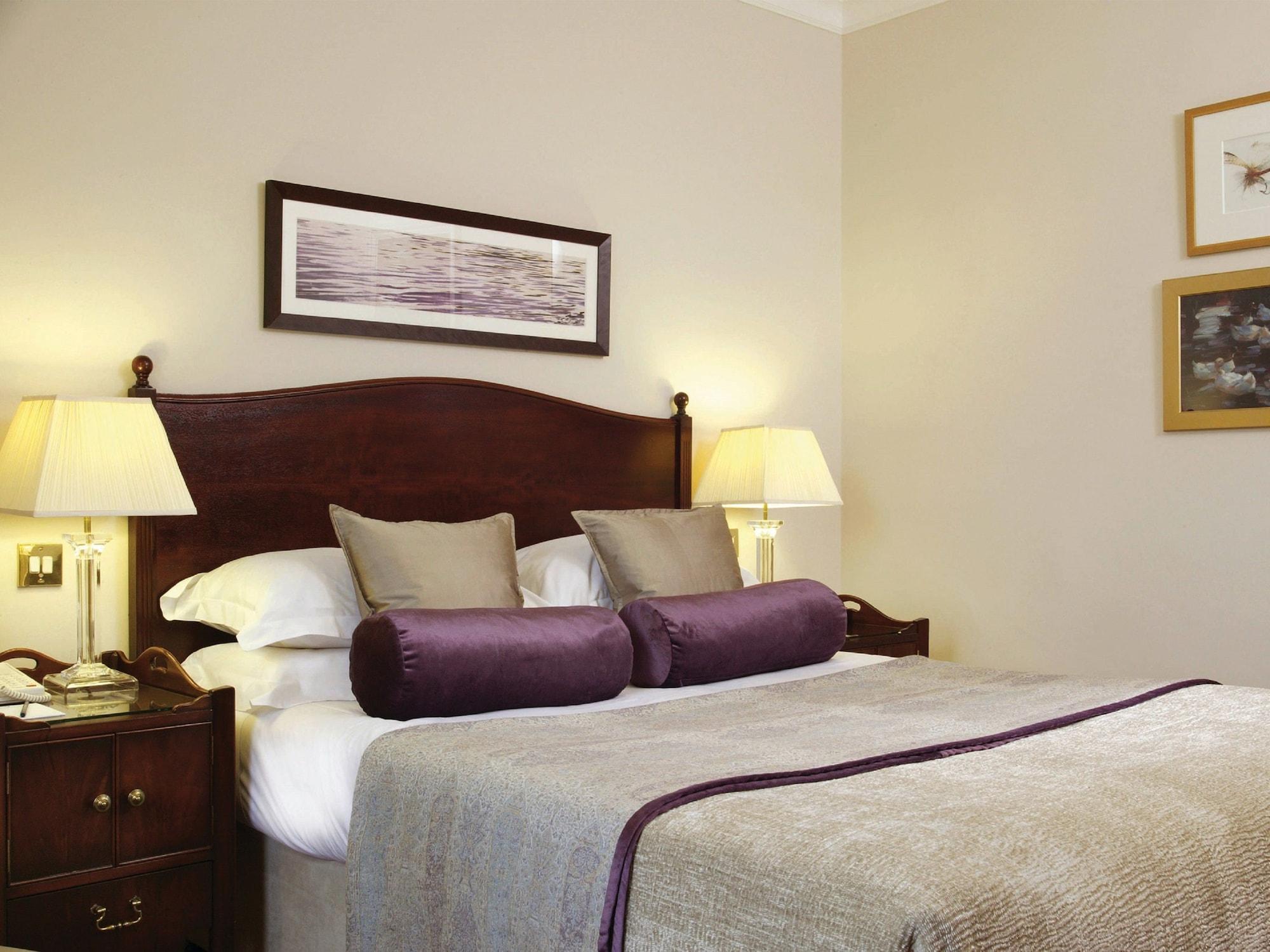 Hotel Macdonald Compleat Angler à Marlow  Extérieur photo