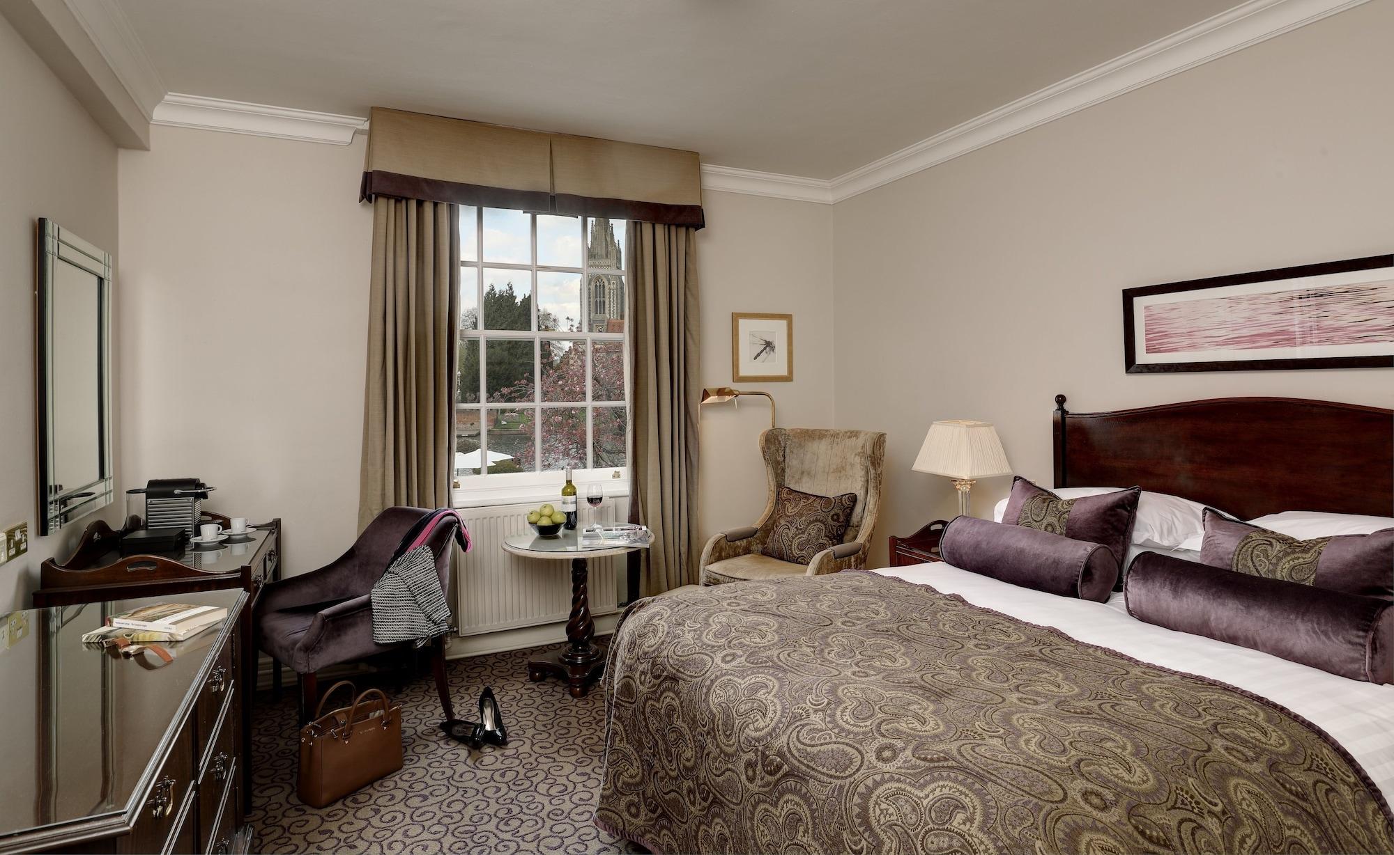 Hotel Macdonald Compleat Angler à Marlow  Extérieur photo