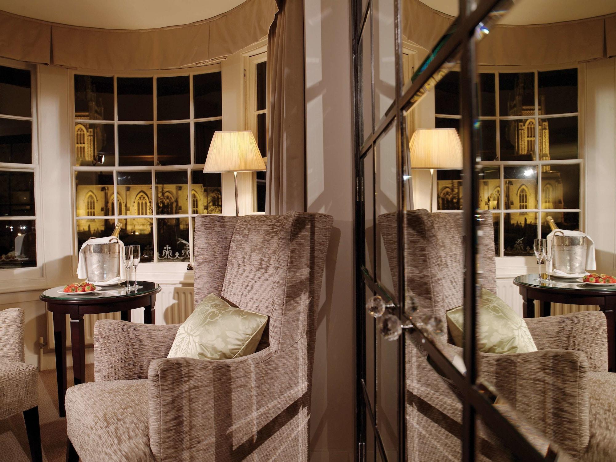 Hotel Macdonald Compleat Angler à Marlow  Extérieur photo